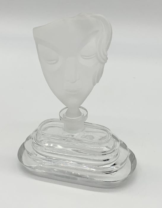 A Czechoslovakian opaque glass mask scent bottle marked for Desna - Image 2 of 4