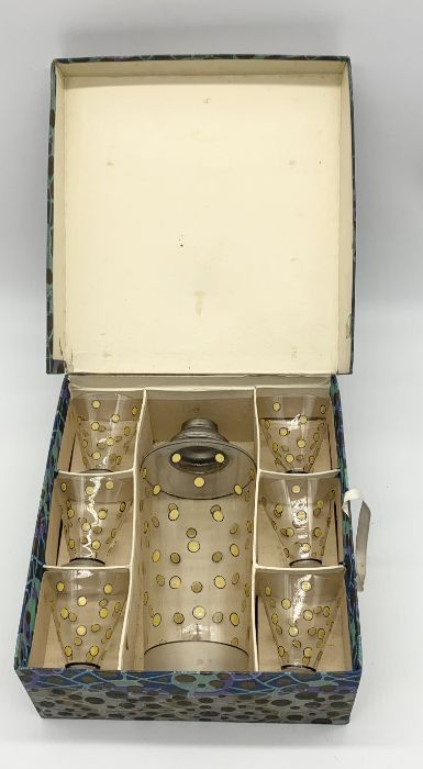An Art Deco glass cocktail set including shaker and 6 glasses in yellow polka dot pattern in - Image 2 of 2