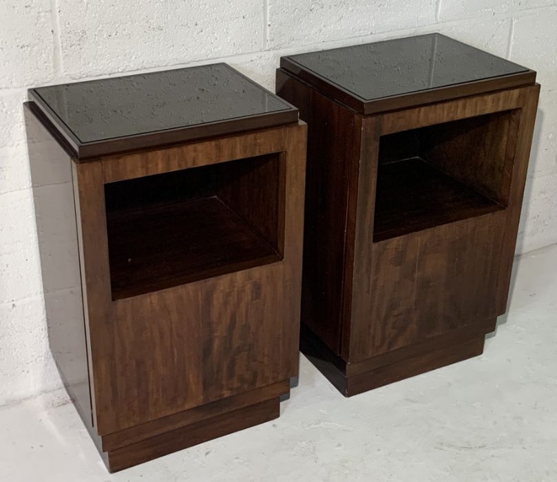 A pair of Art Deco rosewood bedside cabinets with glass tops - Image 2 of 4