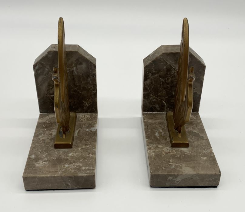 A pair of Art Deco copper patinated spelter peacock bookends on marble bases - Image 4 of 4
