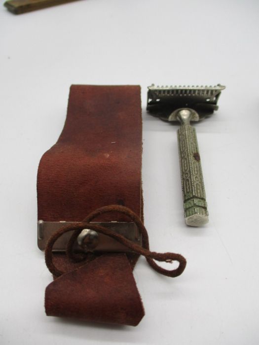 An assortment of vintage items including a boxed Valet auto strop safety razor and accessories, a - Image 11 of 24