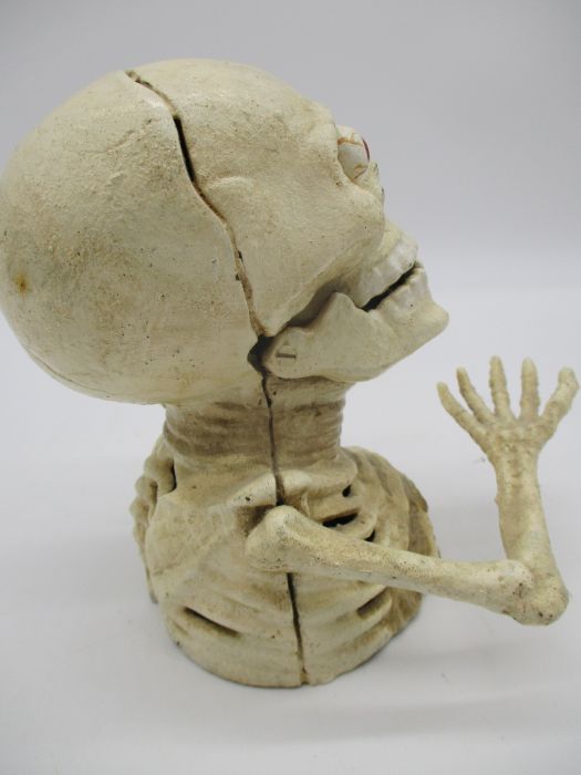 A cast iron money box in the form of a skeleton - Image 4 of 6