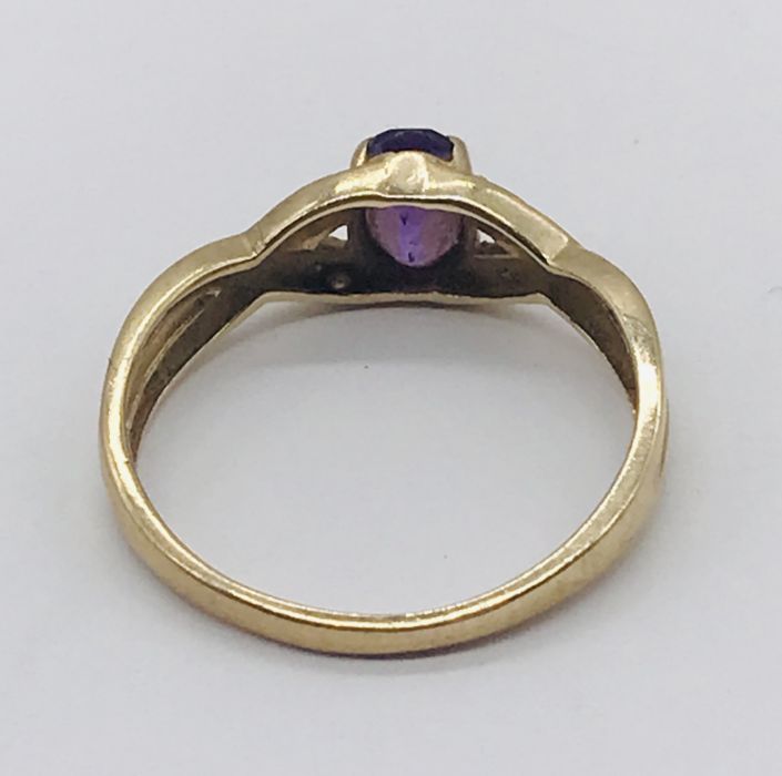 A 9ct gold dress ring set with amethyst and diamonds - Image 3 of 3