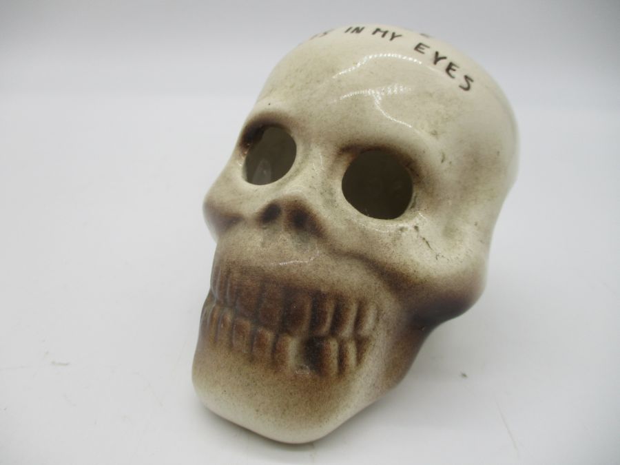 A collection of novelty skull ornaments - Image 16 of 18