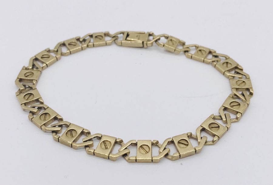 A 9ct gold bracelet, weight 14.1g