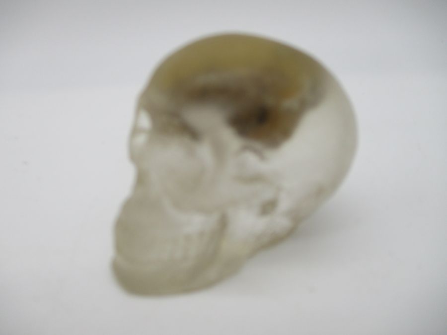 A collection of novelty skull ornaments - Image 11 of 18