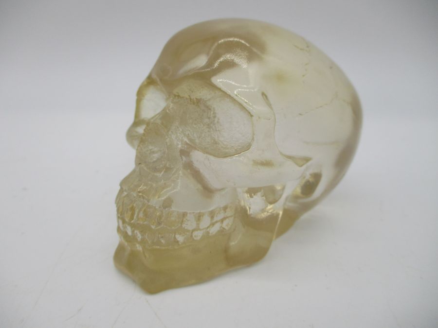 A collection of novelty skull ornaments - Image 8 of 18