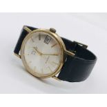 A gentleman's Avia-matic 9ct gold wristwatch