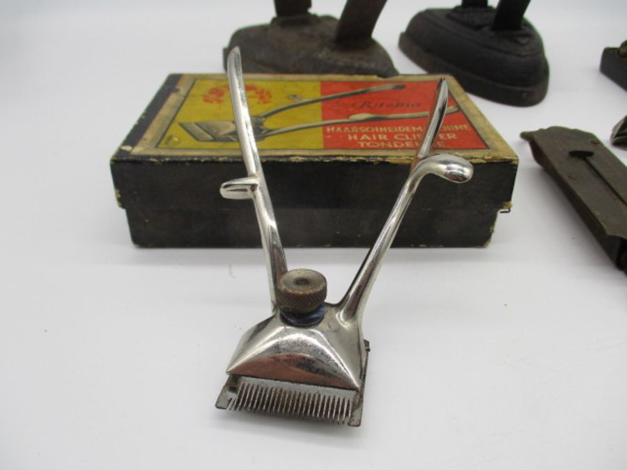 An assortment of vintage items including a boxed Valet auto strop safety razor and accessories, a - Image 2 of 24
