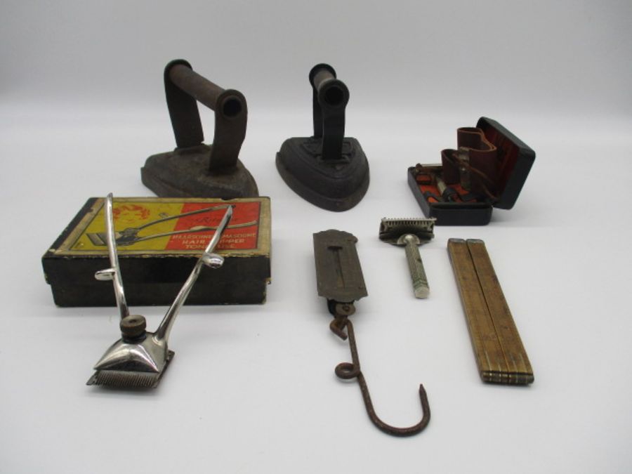 An assortment of vintage items including a boxed Valet auto strop safety razor and accessories, a