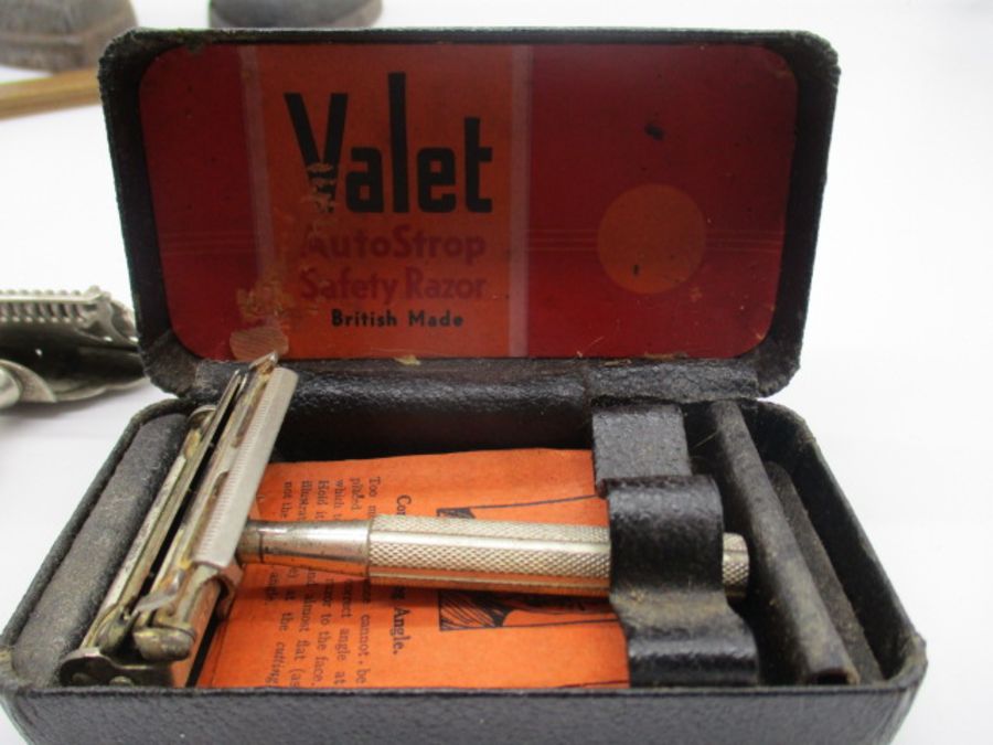 An assortment of vintage items including a boxed Valet auto strop safety razor and accessories, a - Image 9 of 24