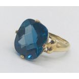 A 9ct gold topaz ring