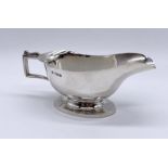 A hallmarked Art Deco silver cream/sauce boat, Sheffield 1936, weight 100g