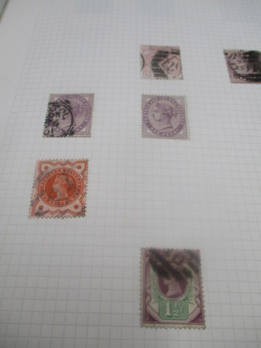 A large collection of UK and world wide loose leaf stamps. Lot also includes some part completed - Image 50 of 146