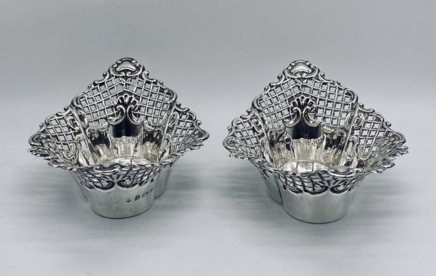 A pair of large hallmarked silver sweetmeat dishes, Birmingham 1902 - Image 2 of 3