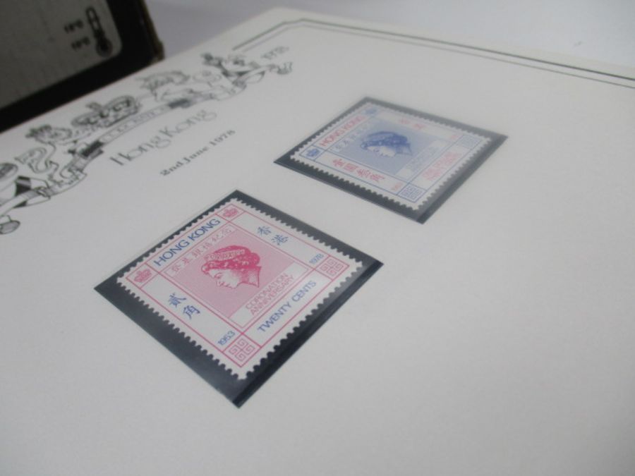 A large collection of UK and world wide loose leaf stamps. Lot also includes some part completed - Image 29 of 146