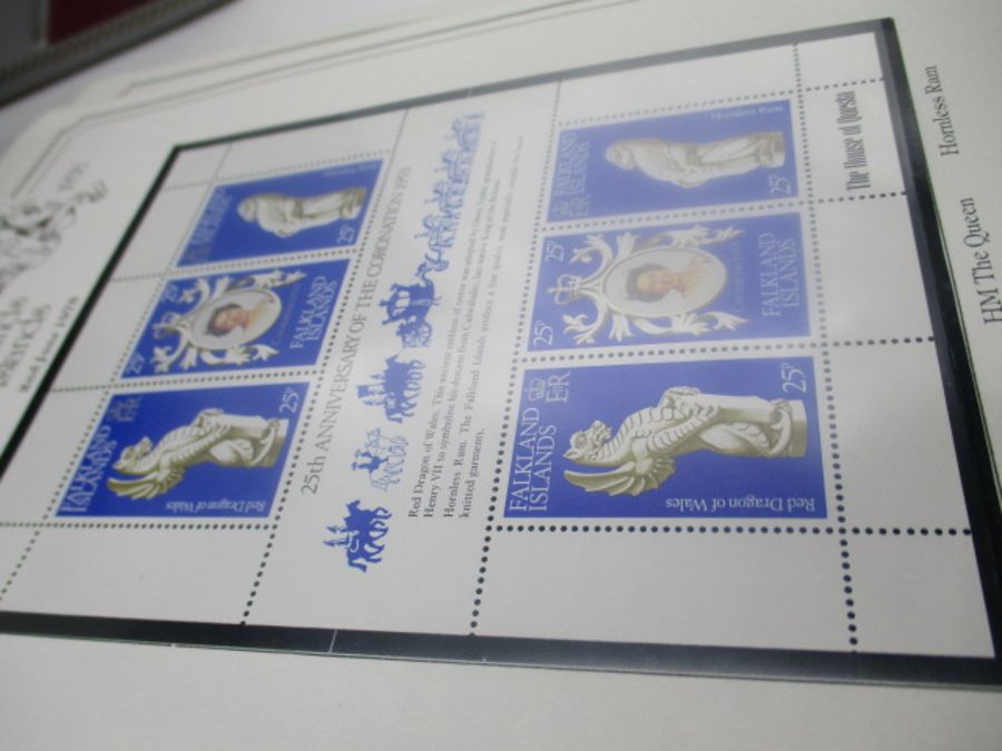 A large collection of UK and world wide loose leaf stamps. Lot also includes some part completed - Image 10 of 146