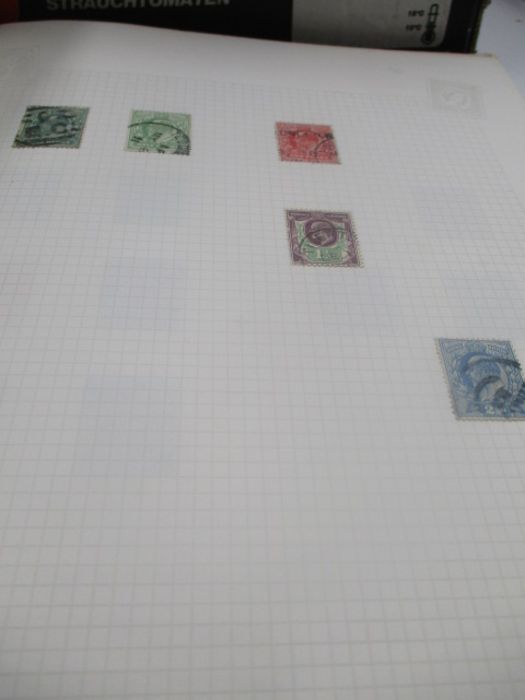 A large collection of UK and world wide loose leaf stamps. Lot also includes some part completed - Image 51 of 146