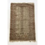 A cream ground Kelim rug 149cm x 94cm