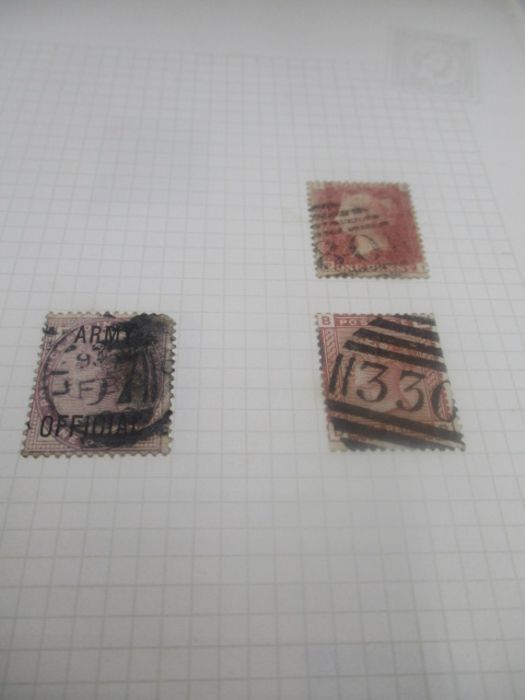 A large collection of UK and world wide loose leaf stamps. Lot also includes some part completed - Image 49 of 146