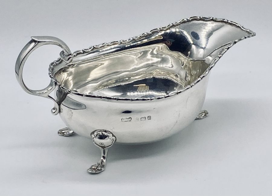A silver sauceboat, Birmingham 1904, weight 119.3g - Image 2 of 2