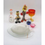 A quantity of glassware, including two Venetian Murano glass clowns, a red glass goblet,