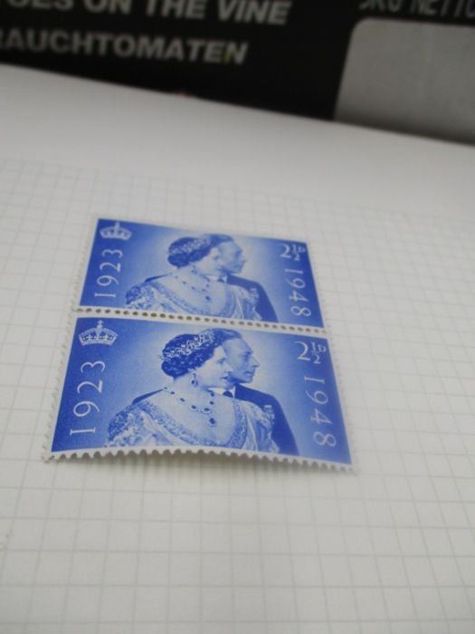 A large collection of UK and world wide loose leaf stamps. Lot also includes some part completed - Image 59 of 146