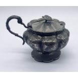 A hallmarked silver lidded salt/mustard pot, London 1834, weight 151.9g