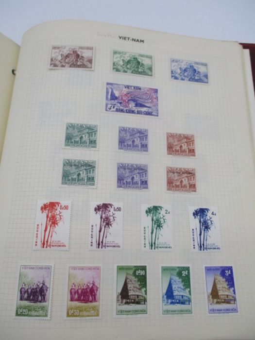An album of stamps from countries including St Helena, St Lucia, Samoa, San Marino, Saudi Arabia, - Image 121 of 133