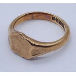 A large sized 9ct gold signet ring, weight 9.2g