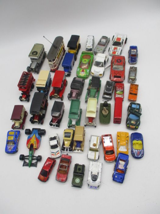 A collection of loose die-cast vehicles including Oxford, Lledo, Matchbox, Corgi etc