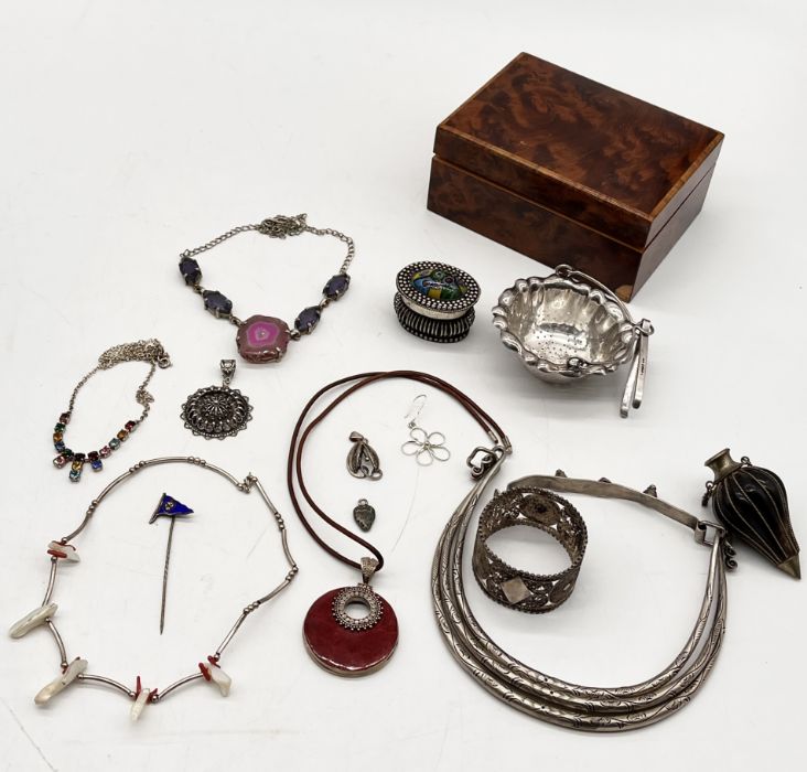 A collection of SCM and 925 silver jewellery, boxes, tea strainer etc.