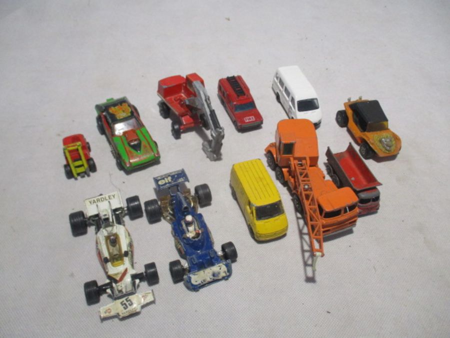 A collection of various die-cast including a boxed Maisto Jaguar XK8 (1:18 scale), large - Bild 7 aus 7