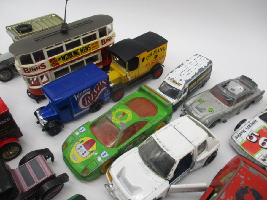 A collection of loose die-cast vehicles including Oxford, Lledo, Matchbox, Corgi etc - Bild 3 aus 9