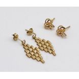 Two pairs of 9ct gold earrings, total weight 1.7g