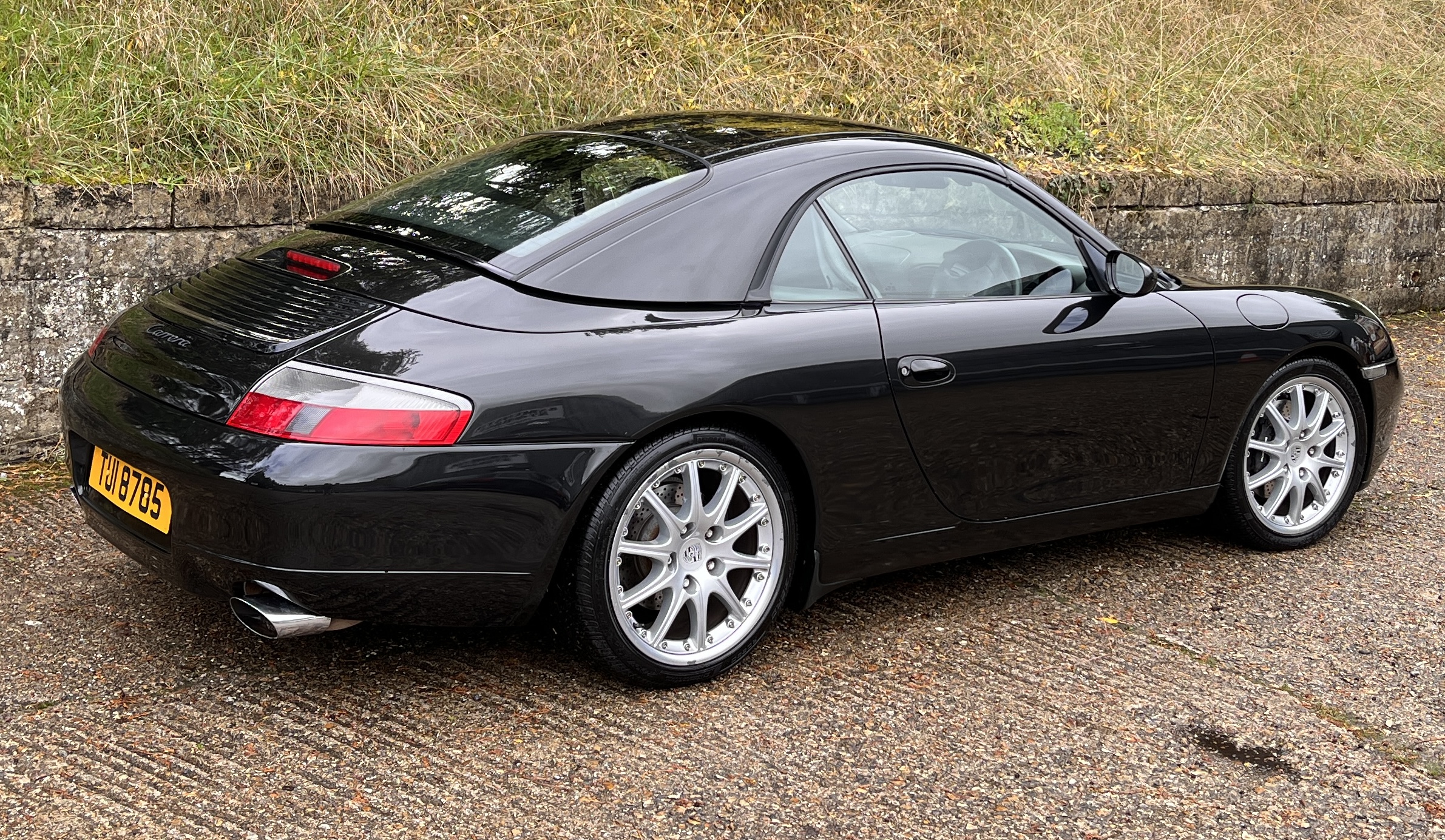 A Porsche 911 Carrera convertible, first registered 1999, water cooled engine, comes with hard top - Image 2 of 15