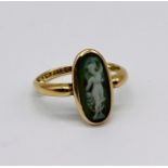 An 18ct gold ring set with a cameo, weight 3.5g