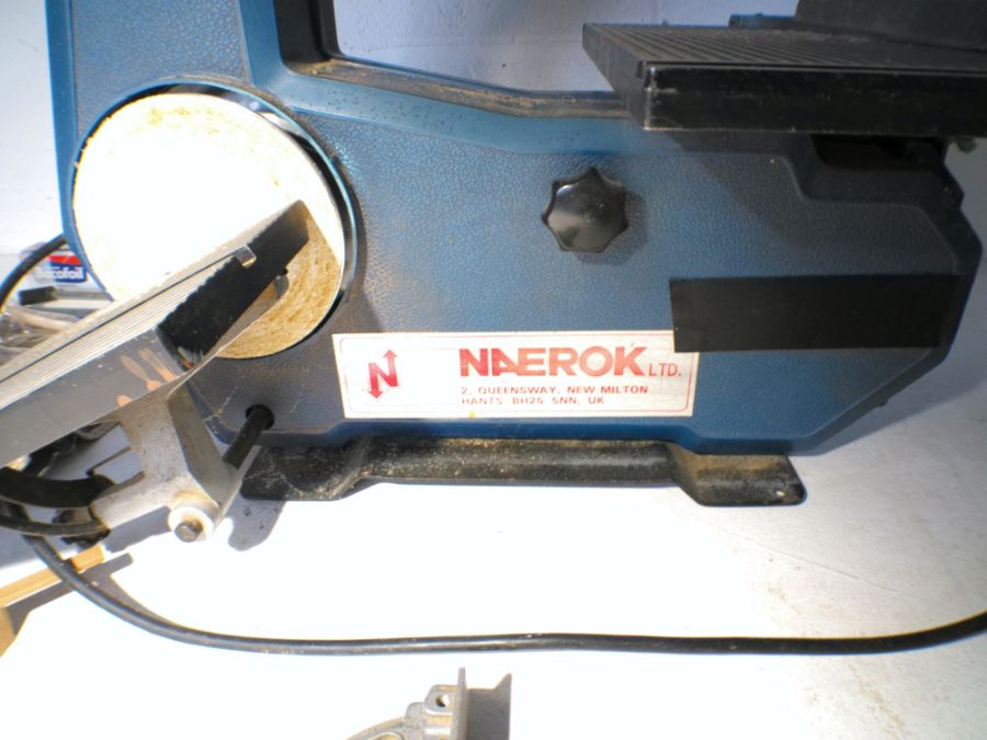 A 'Naerock' bandsaw with accessories. - Image 3 of 5