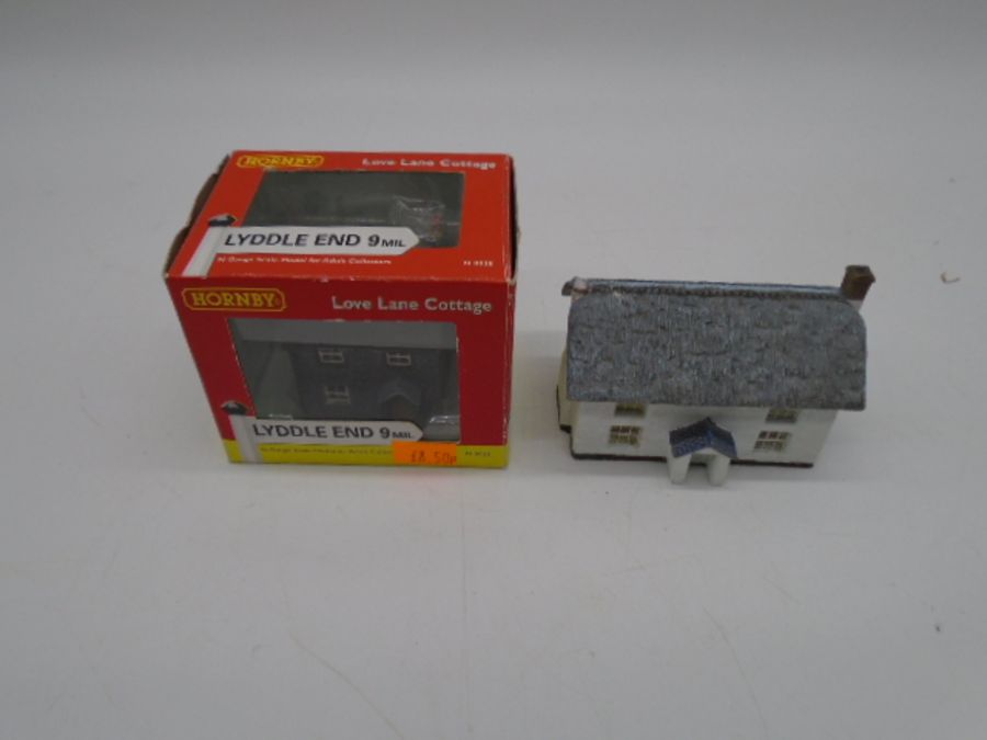 A collection of seven boxed Hornby N gauge Lyddle End model railway building/structures including - Image 6 of 6