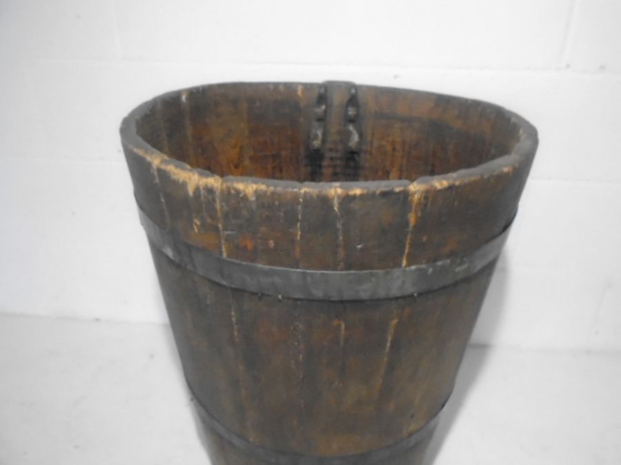 A vintage grape collector metal bound barrel - Image 6 of 7