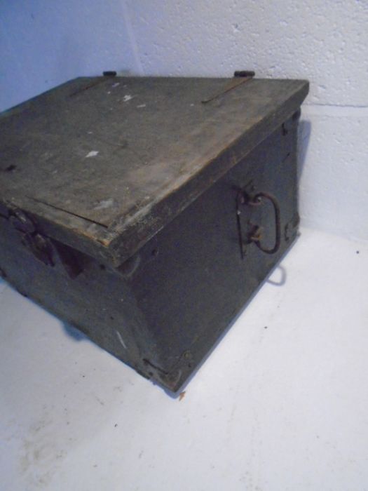 Two vintage small wooden storage trunks, one with enclosed drawer - Image 8 of 11