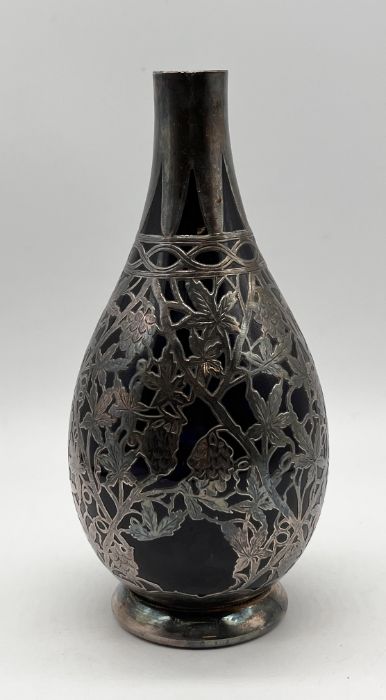 A vase with silver filigree decoration, height 16cm - Image 2 of 4