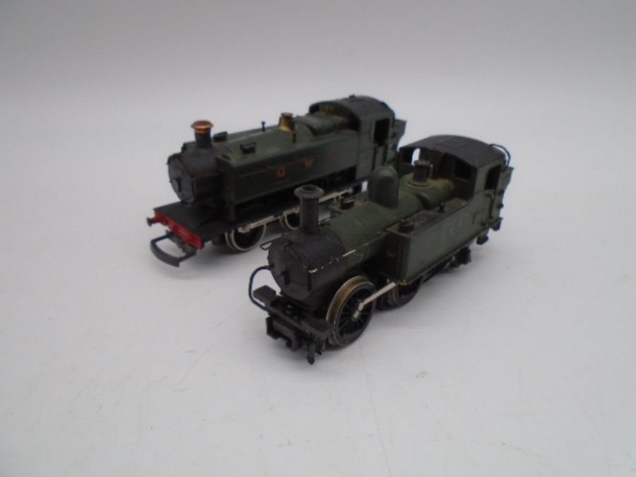 A collection of ten unboxed OO gauge model railway green tank locomotives (Great Western, LNER - Image 5 of 6