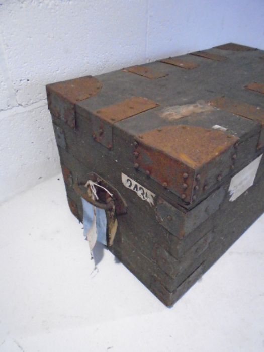 Two vintage small wooden storage trunks, one with enclosed drawer - Image 3 of 11