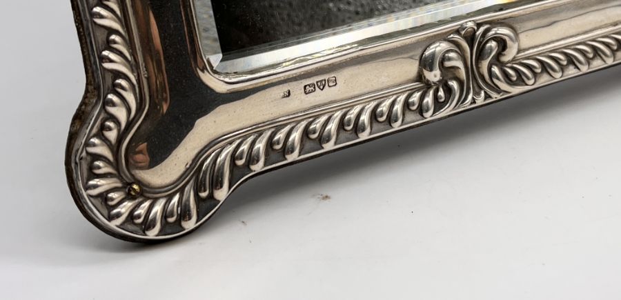 A freestanding hallmarked silver dressing table mirror, Chester 1909 - Image 2 of 3