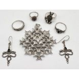 A small collection of 925 silver jewellery along with a "snowflake" style pendant marked 1637