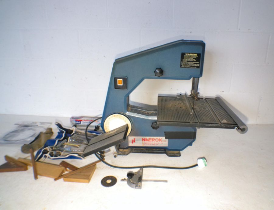 A 'Naerock' bandsaw with accessories. - Image 2 of 5