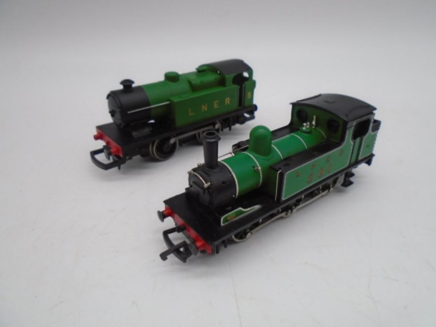 A collection of ten unboxed OO gauge model railway green tank locomotives (Great Western, LNER - Image 6 of 6
