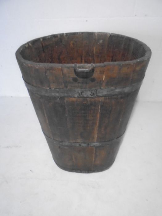 A vintage grape collector metal bound barrel - Image 7 of 7