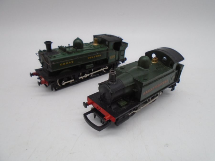 A collection of ten unboxed OO gauge model railway green tank locomotives (Great Western, LNER - Image 3 of 6